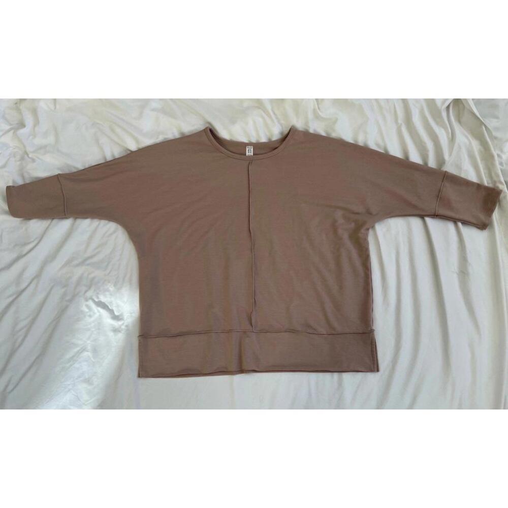 Spanx women’s size XL (1X) tan Perfect Length Top Dolman 3/4 Sleeve sweatshirt